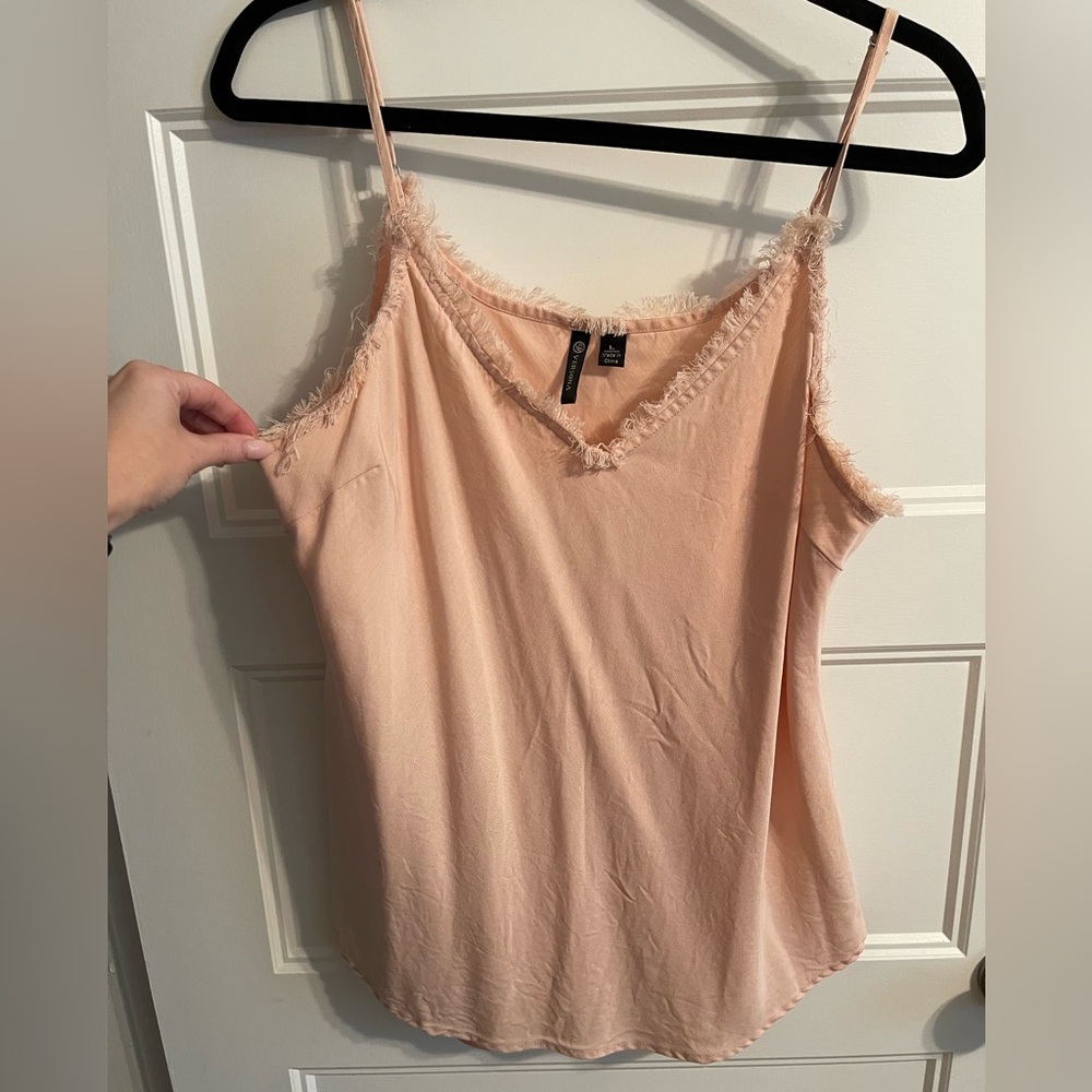 Fringe edge tank